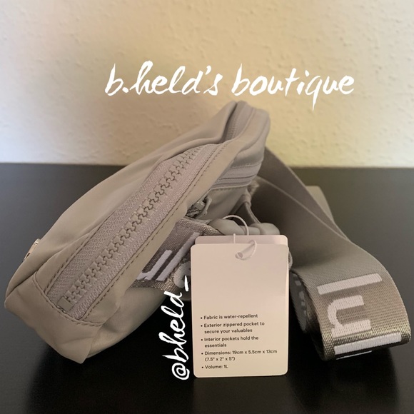 lululemon Everywhere Belt Bag in Silver Drop/White Wordmark (1L) Brand New NWT - Picture 3 of 16
